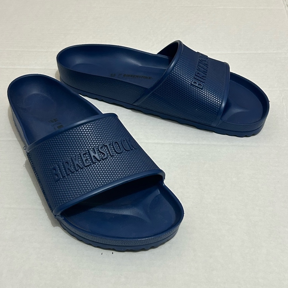 NEW BIRKENSTOCK Unisex
Barbados Eva Slides Navy Blue
Size 44